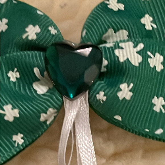 Green & White Irish Brooch - Picture 13 of 17